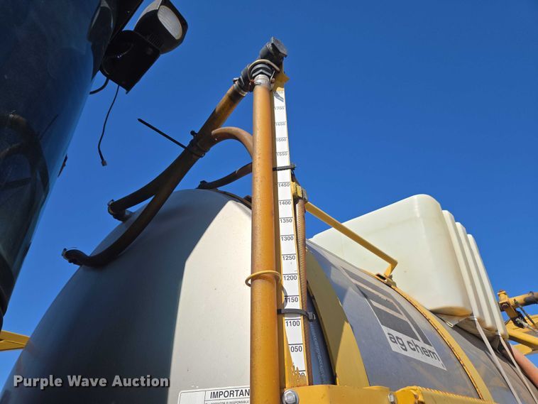 image for item DU2724 2010 Terragator 6203 sprayer