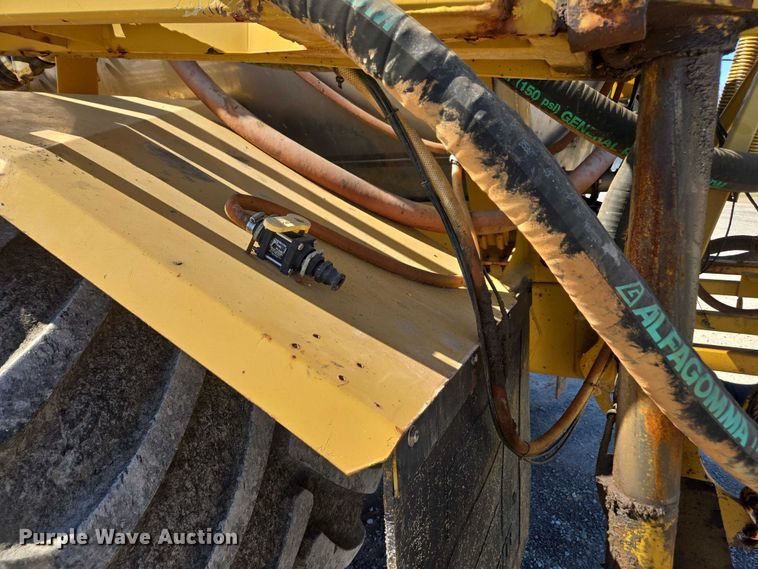 image for item DU2724 2010 Terragator 6203 sprayer