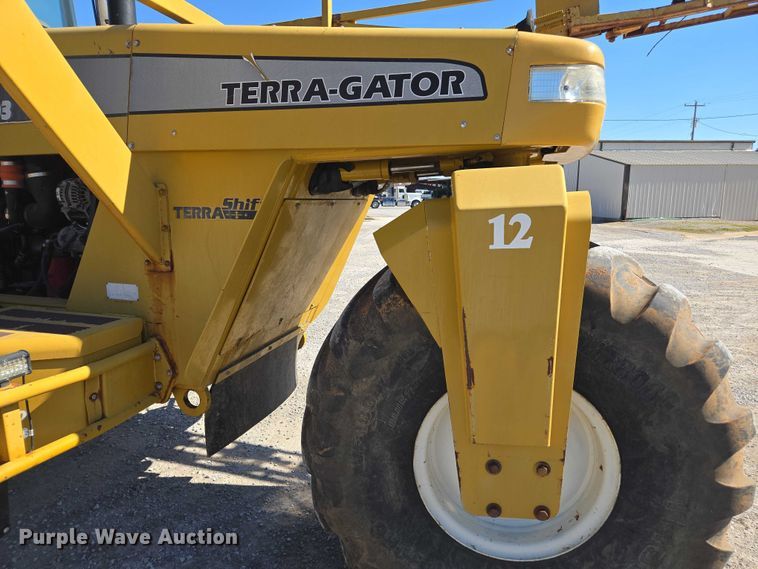 image for item DU2724 2010 Terragator 6203 sprayer