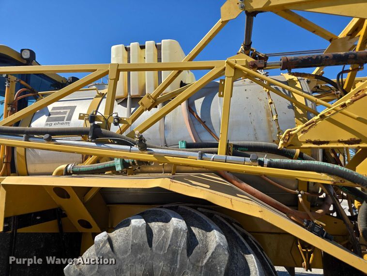 image for item DU2724 2010 Terragator 6203 sprayer