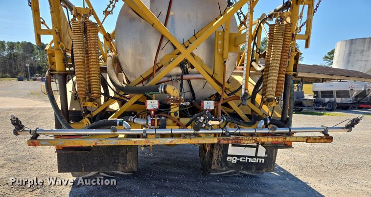 image for item DU2724 2010 Terragator 6203 sprayer