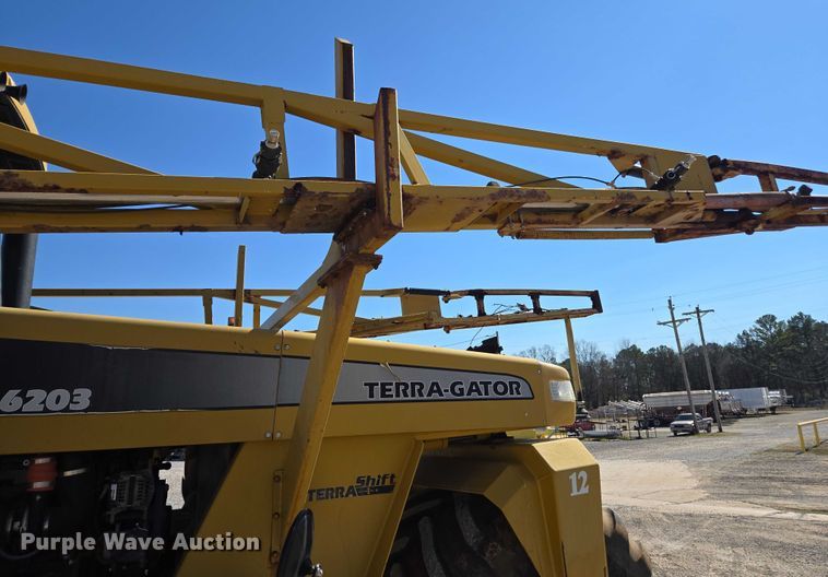 image for item DU2724 2010 Terragator 6203 sprayer