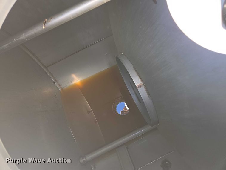 image for item DU2724 2010 Terragator 6203 sprayer