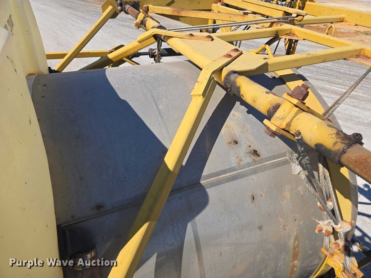 image for item DU2724 2010 Terragator 6203 sprayer