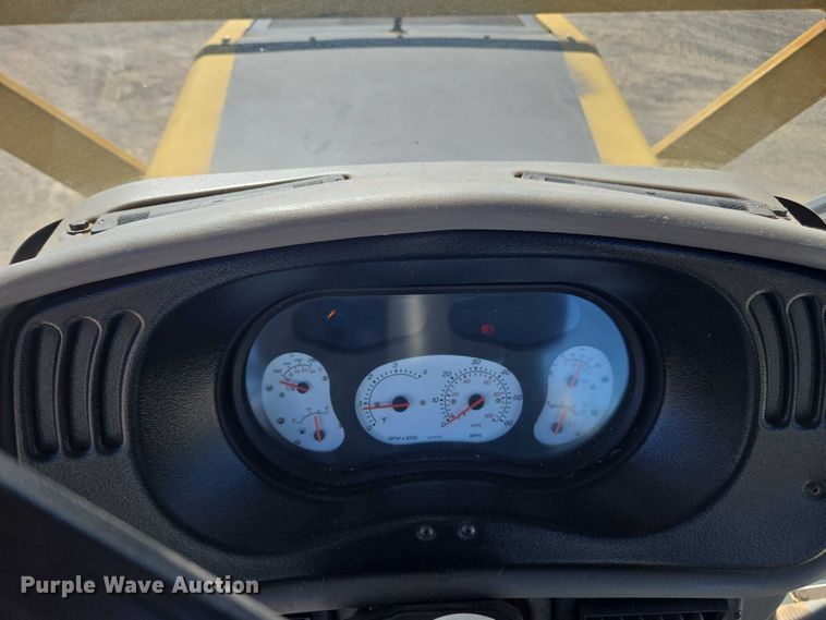 image for item DU2724 2010 Terragator 6203 sprayer