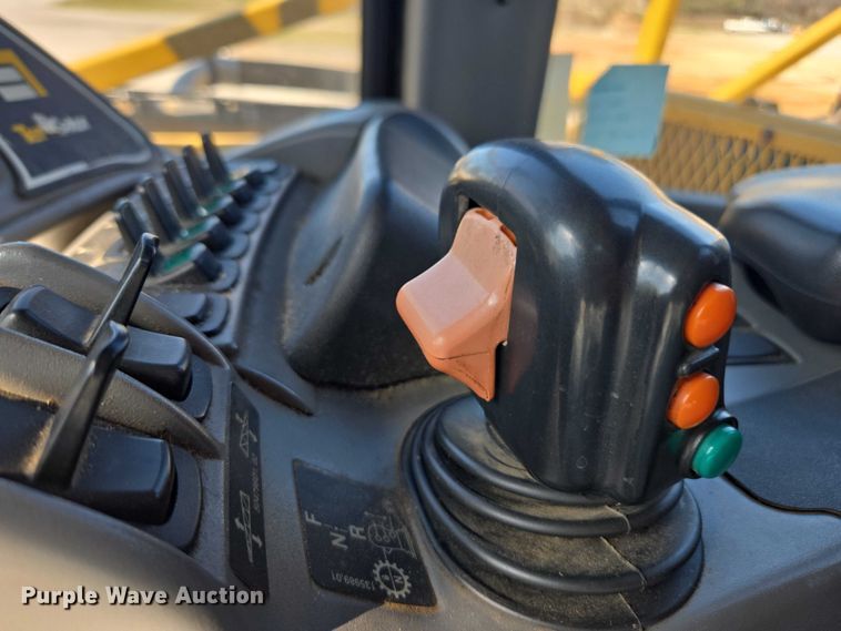 image for item DU2724 2010 Terragator 6203 sprayer