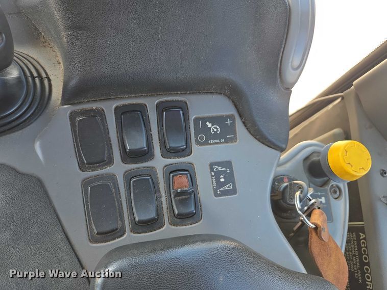 image for item DU2724 2010 Terragator 6203 sprayer