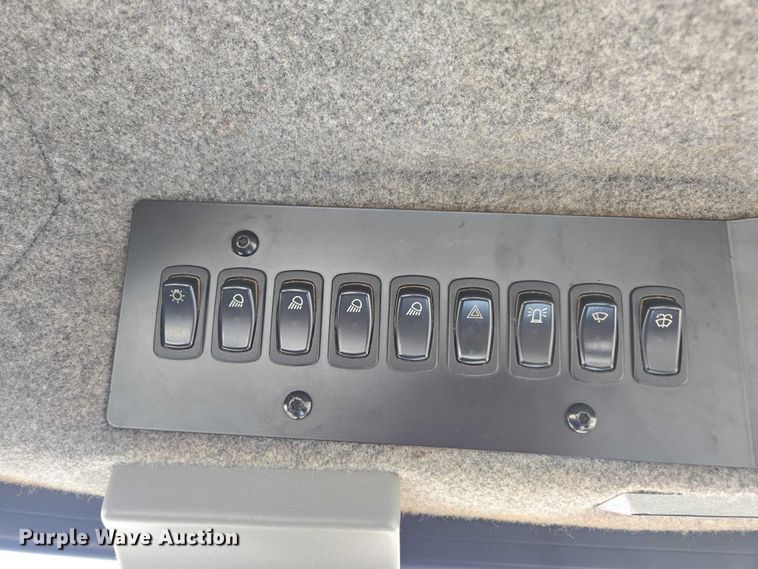 image for item DU2724 2010 Terragator 6203 sprayer