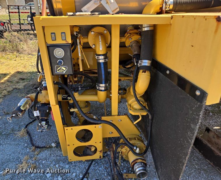 image for item DU2725 AGCO sprayer bed