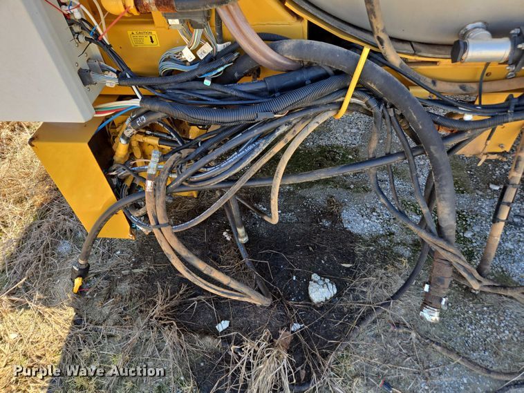 image for item DU2725 AGCO sprayer bed