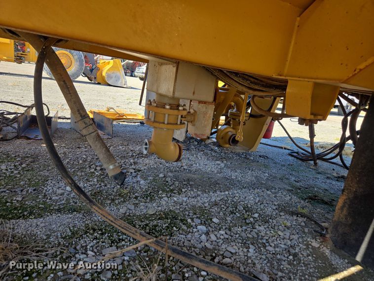 image for item DU2725 AGCO sprayer bed