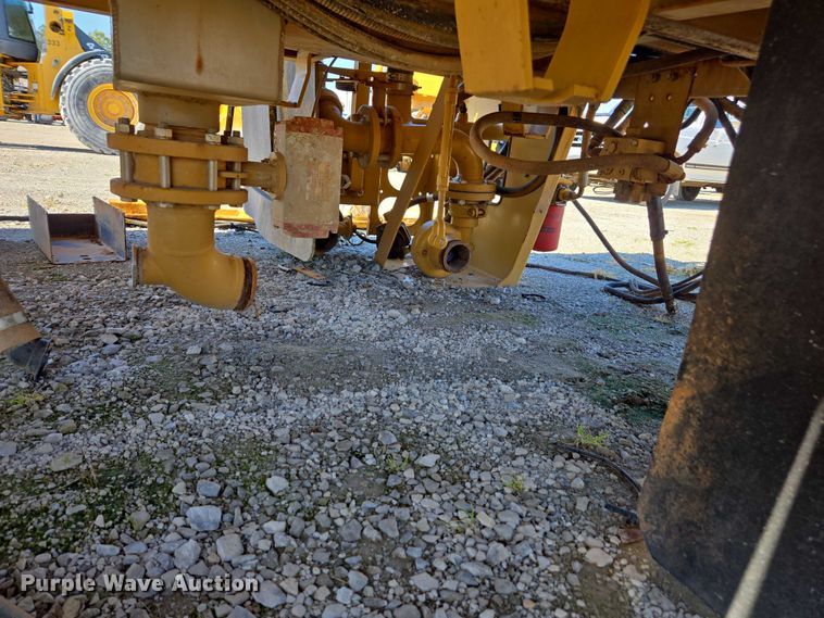 image for item DU2725 AGCO sprayer bed