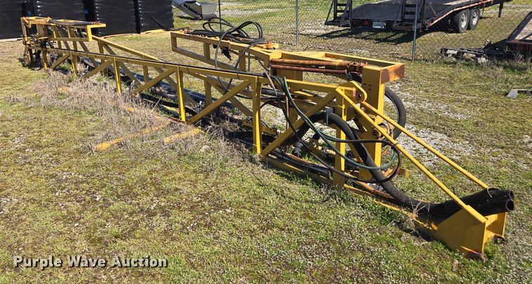 image for item DU2725 AGCO sprayer bed