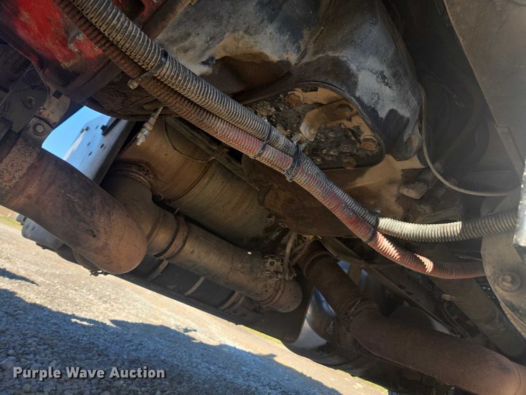 image for item DU2726 2016 Peterbilt 389 semi truck