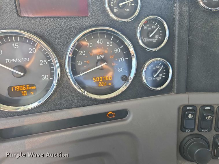 image for item DU2726 2016 Peterbilt 389 semi truck