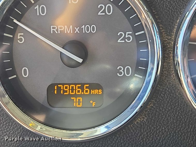 image for item DU2726 2016 Peterbilt 389 semi truck