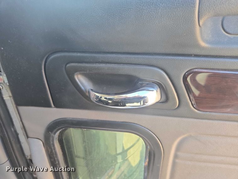 image for item DU2726 2016 Peterbilt 389 semi truck