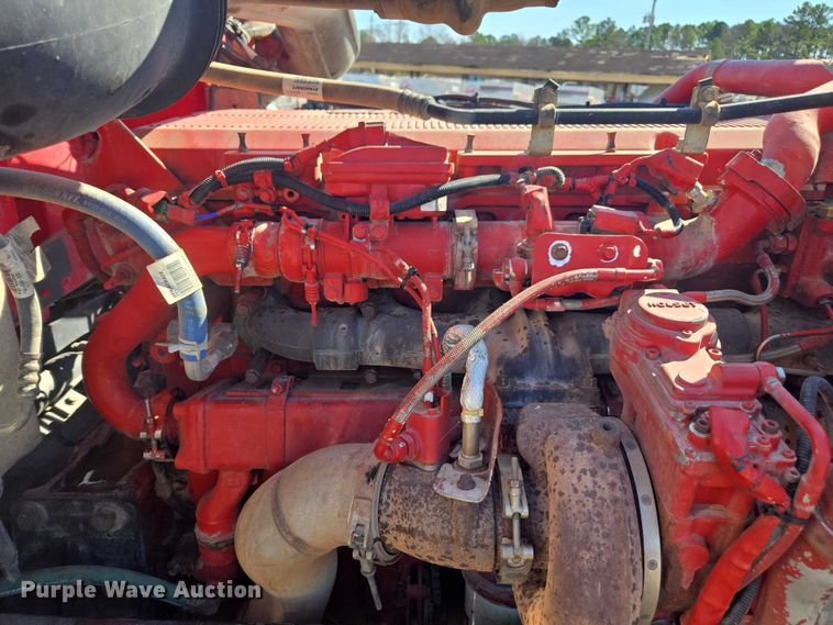 image for item DU2726 2016 Peterbilt 389 semi truck