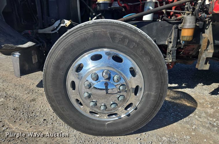 image for item DU2726 2016 Peterbilt 389 semi truck