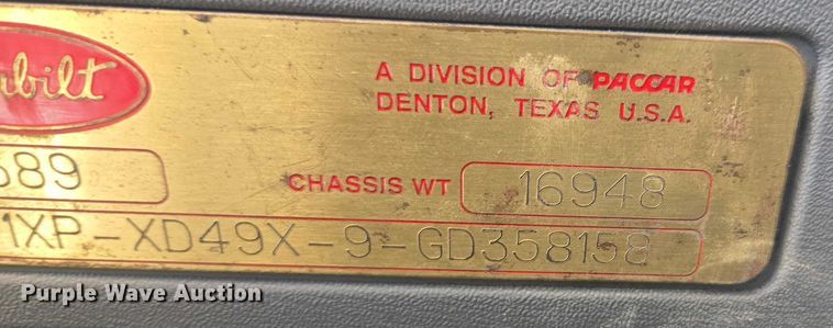 image for item DU2726 2016 Peterbilt 389 semi truck