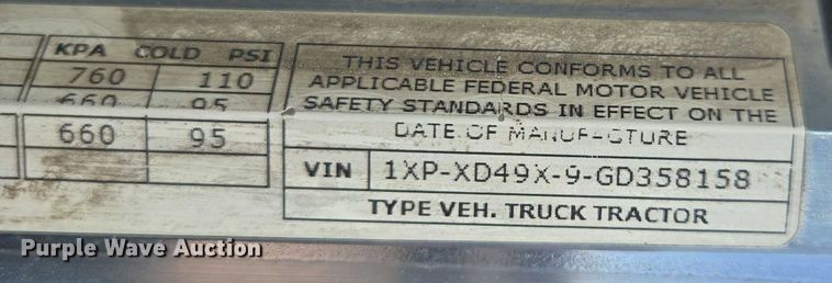 image for item DU2726 2016 Peterbilt 389 semi truck