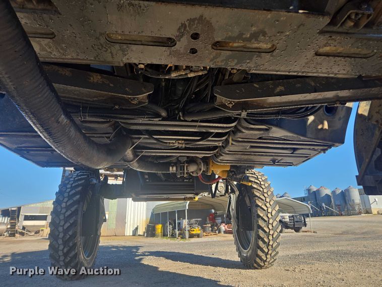 image for item DU2727 2014 RoGator RG1300 sprayer