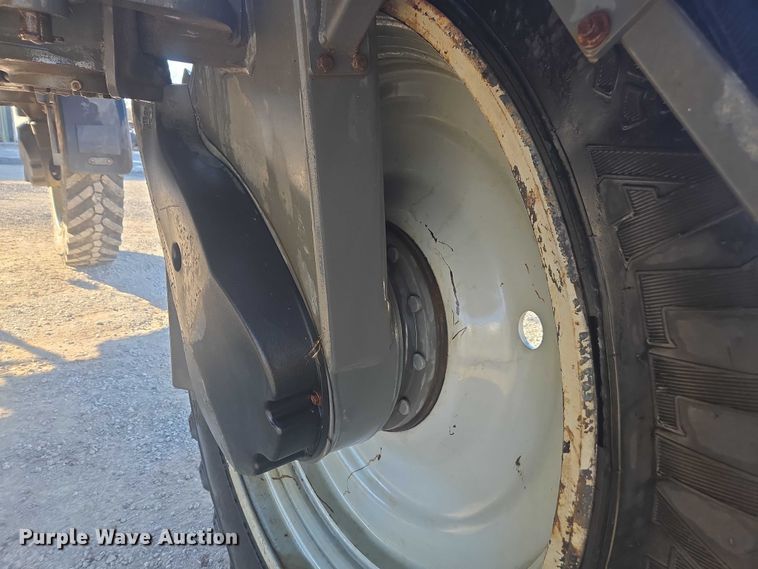 image for item DU2727 2014 RoGator RG1300 sprayer