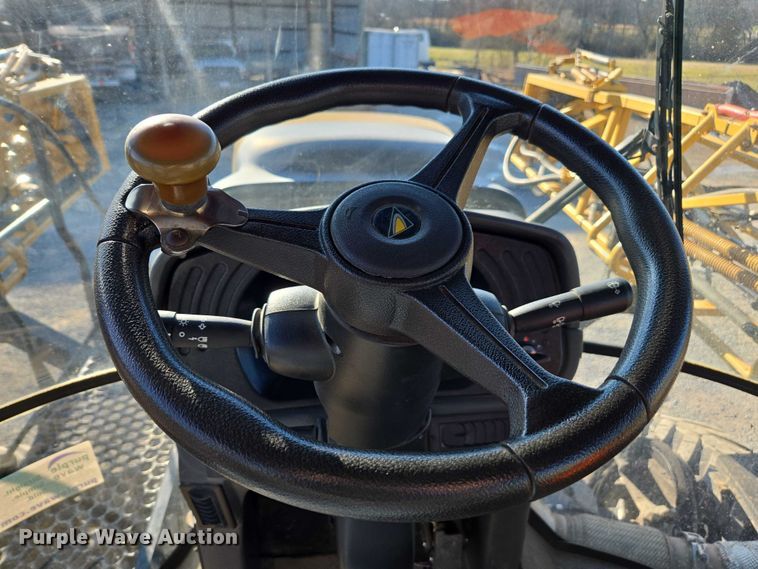 image for item DU2727 2014 RoGator RG1300 sprayer