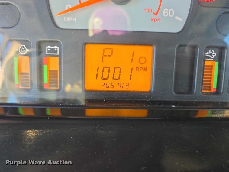 image for item DU2727 2014 RoGator RG1300 sprayer