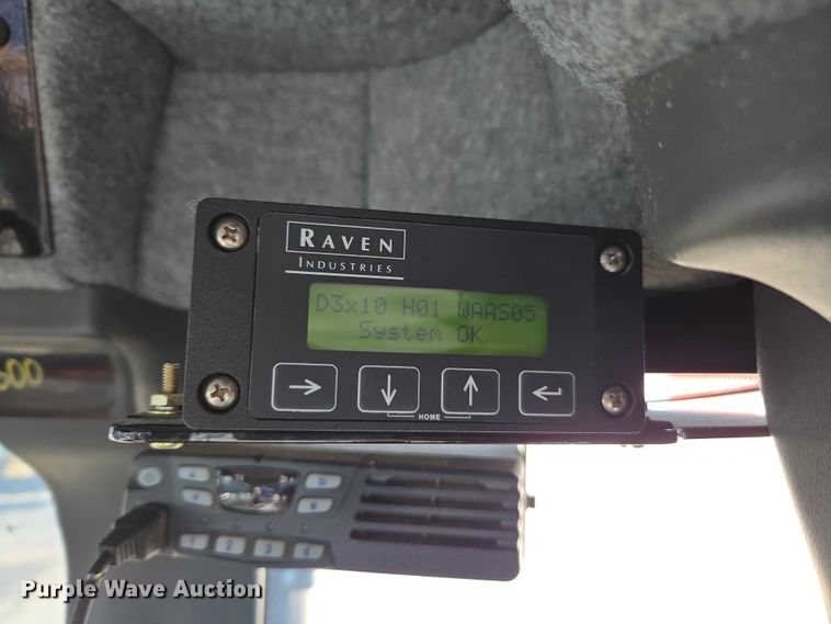 image for item DU2727 2014 RoGator RG1300 sprayer