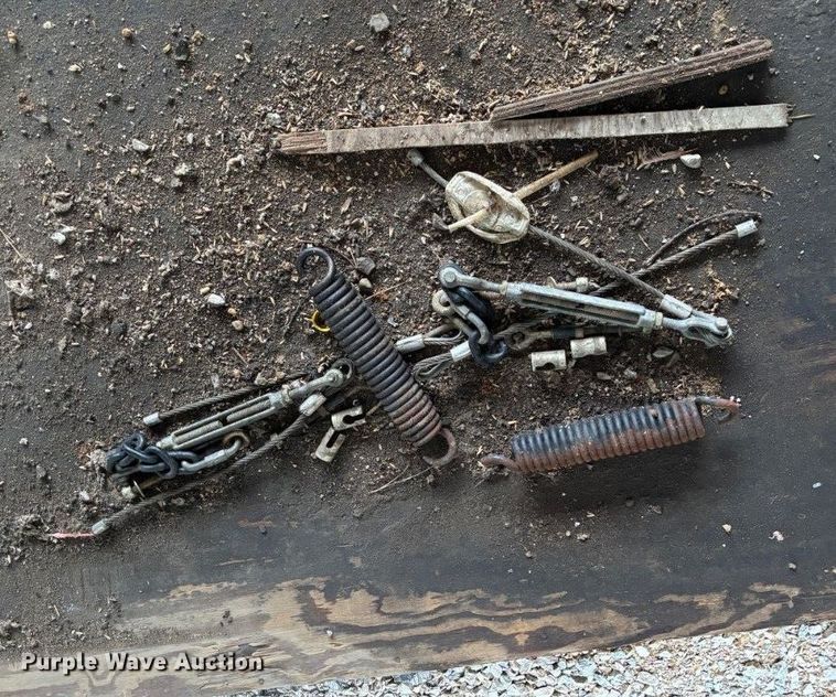 image for item DU2727 2014 RoGator RG1300 sprayer