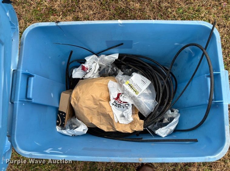 image for item DU2727 2014 RoGator RG1300 sprayer