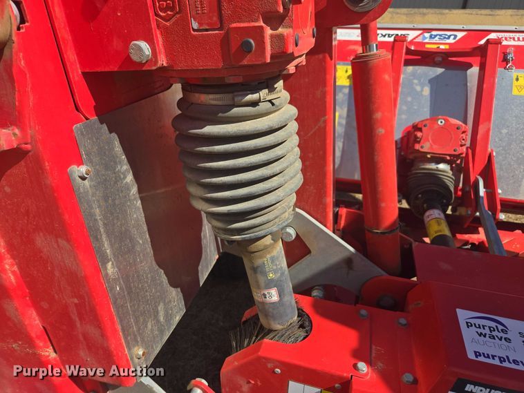 image for item DU2731 2024 Trimax Snake S2 320 batwing finish mower