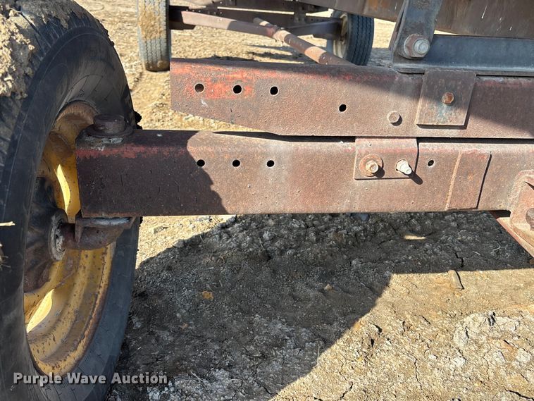 image for item DV0774 Case 1063 corn head