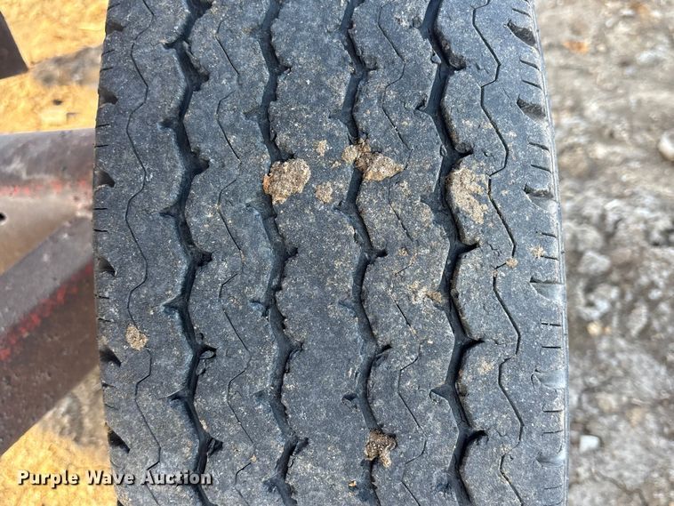 image for item DV0774 Case 1063 corn head