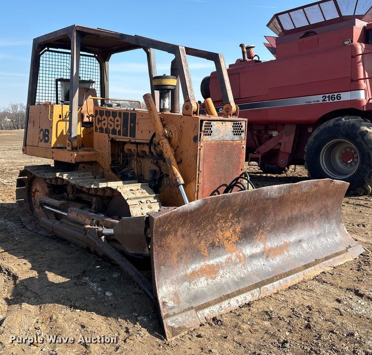 image for item DV0775 1976 Case 1150B dozer