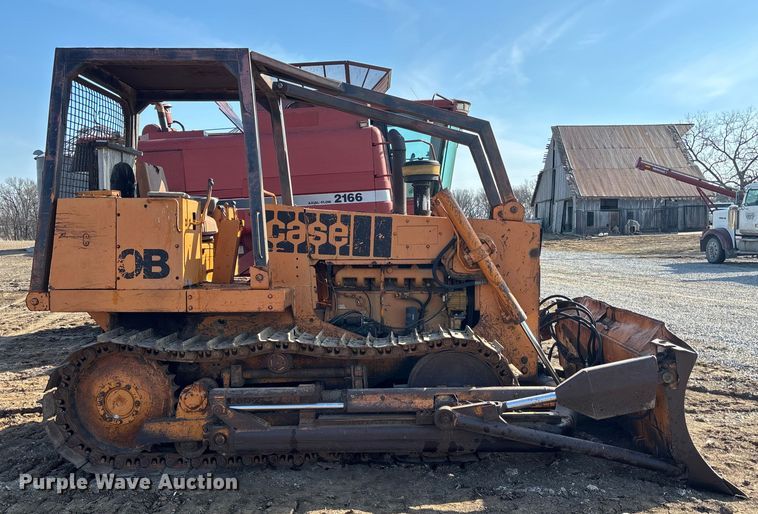 image for item DV0775 1976 Case 1150B dozer