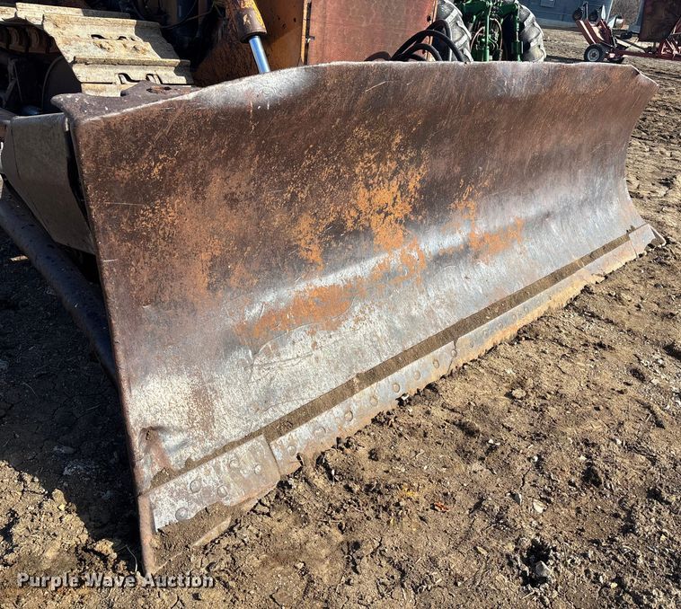 image for item DV0775 1976 Case 1150B dozer