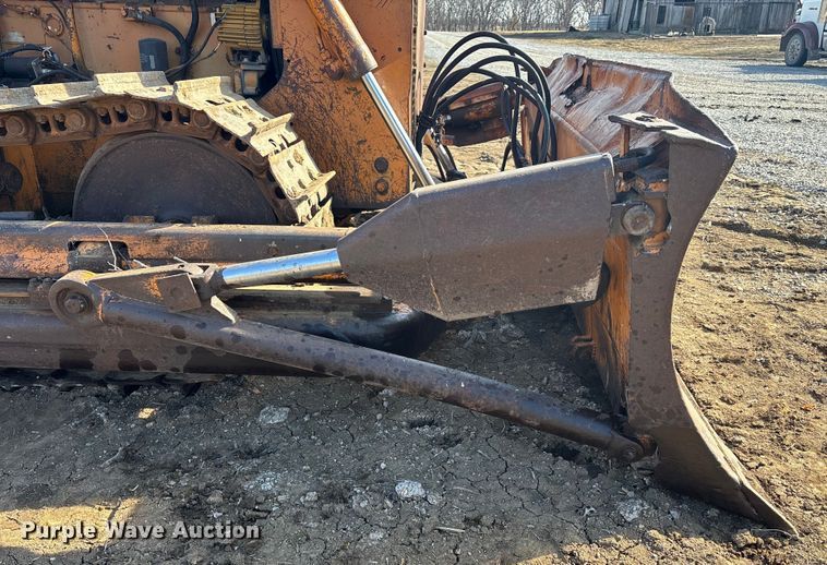 image for item DV0775 1976 Case 1150B dozer
