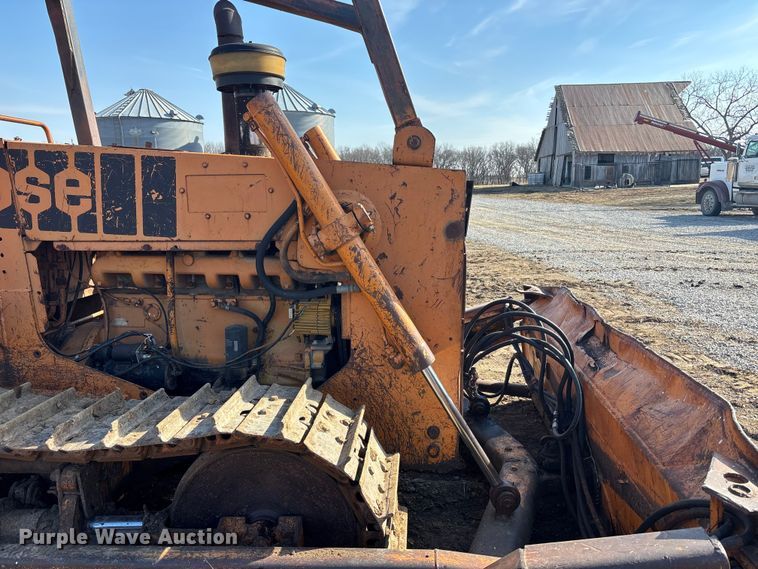 image for item DV0775 1976 Case 1150B dozer