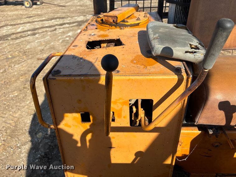 image for item DV0775 1976 Case 1150B dozer