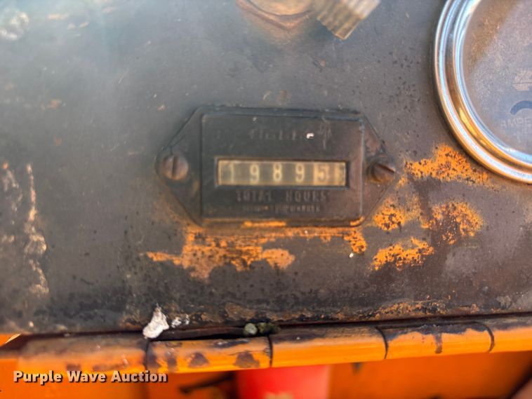 image for item DV0775 1976 Case 1150B dozer