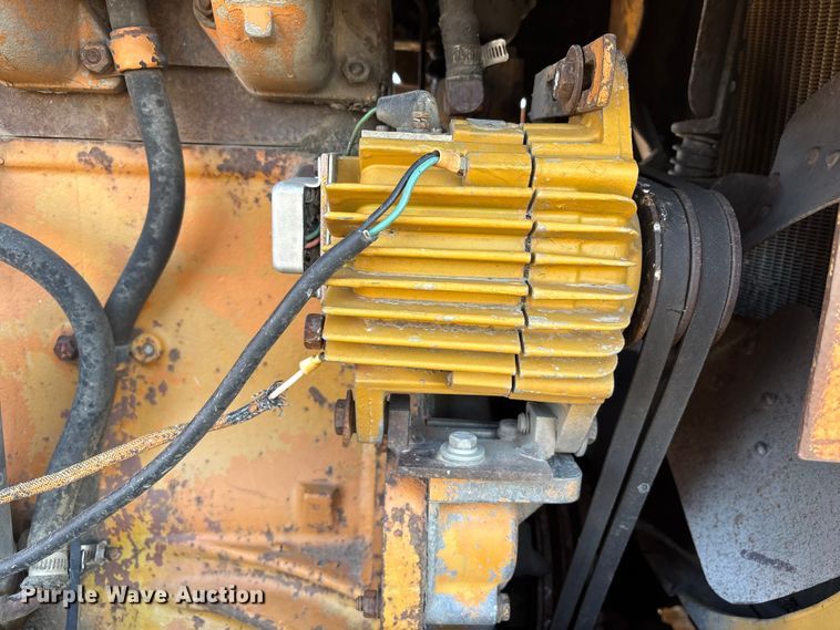 image for item DV0775 1976 Case 1150B dozer