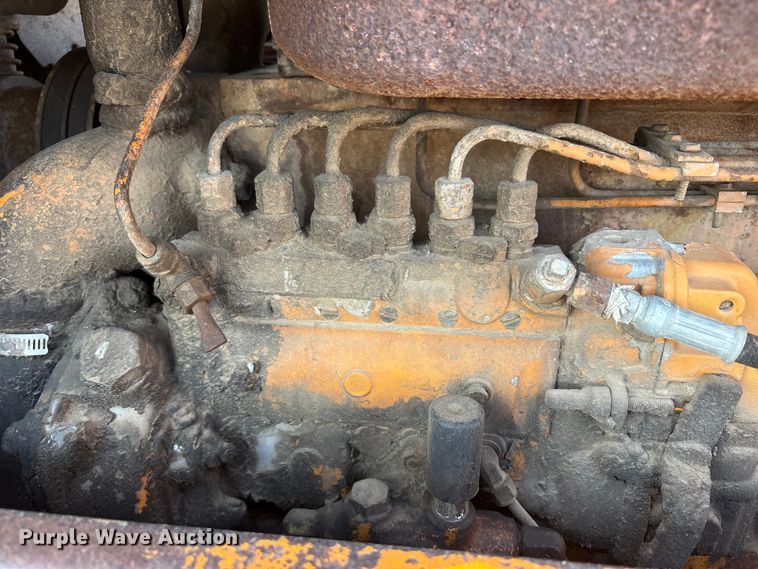 image for item DV0775 1976 Case 1150B dozer