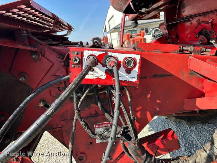 image for item DV0776 1996 Case IH 2166 combine