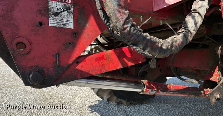 image for item DV0776 1996 Case IH 2166 combine