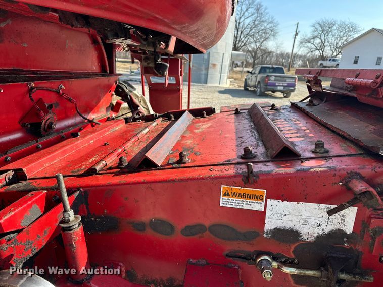 image for item DV0776 1996 Case IH 2166 combine