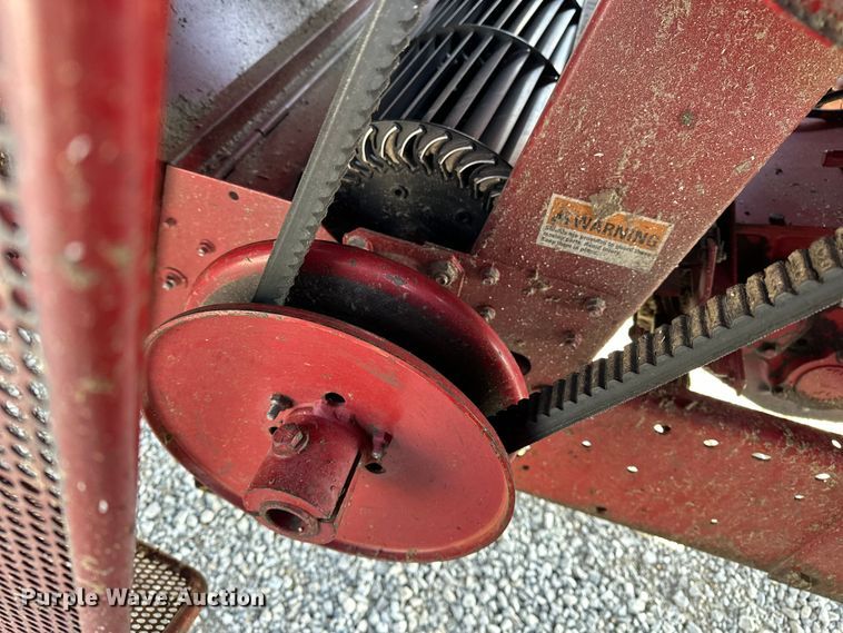 image for item DV0776 1996 Case IH 2166 combine