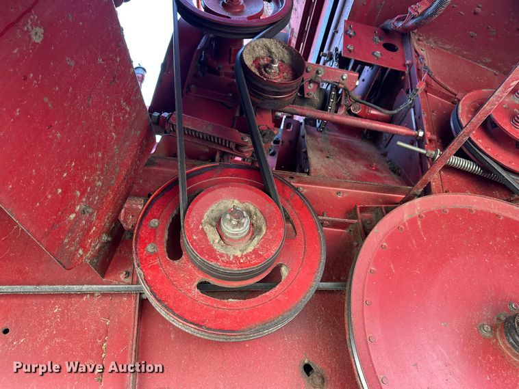 image for item DV0776 1996 Case IH 2166 combine