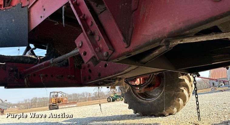 image for item DV0776 1996 Case IH 2166 combine